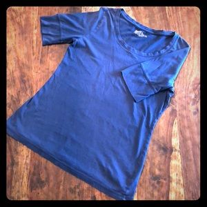 Mossimo Supply casual tee with mid-length sleeves